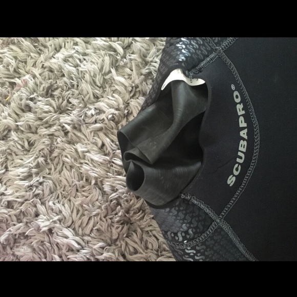 Brand new scubapro semi-dry suit - Picture 3 of 8